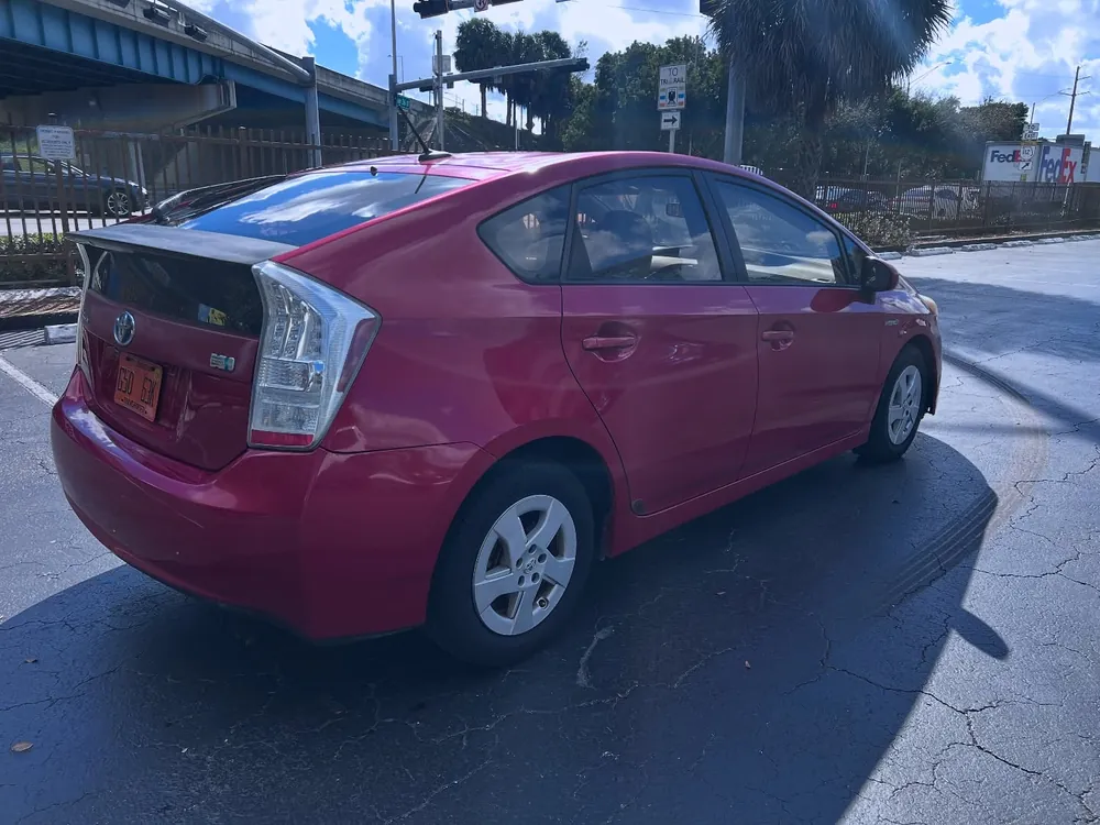 2010 Toyota Prius 3