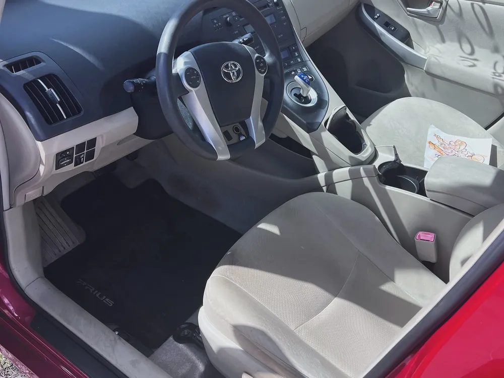 2010 Toyota Prius 9