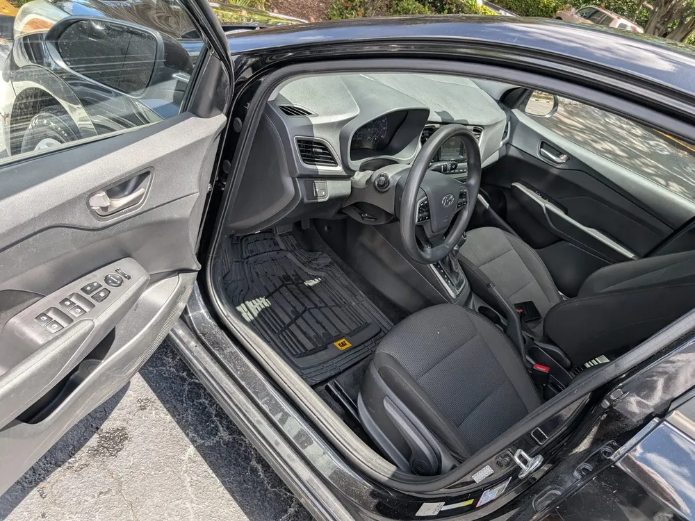 2019 Hyundai Accent SE 9