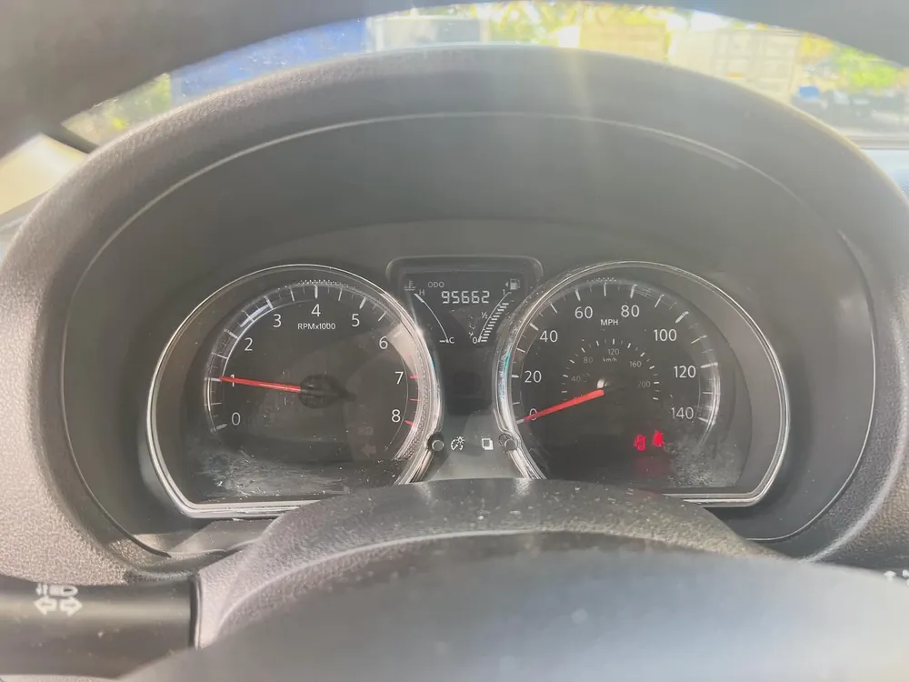 2019 Nissan Versa SV 7
