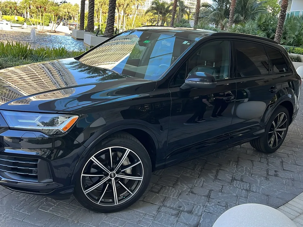 2021 Audi Q7 Black Edition 2