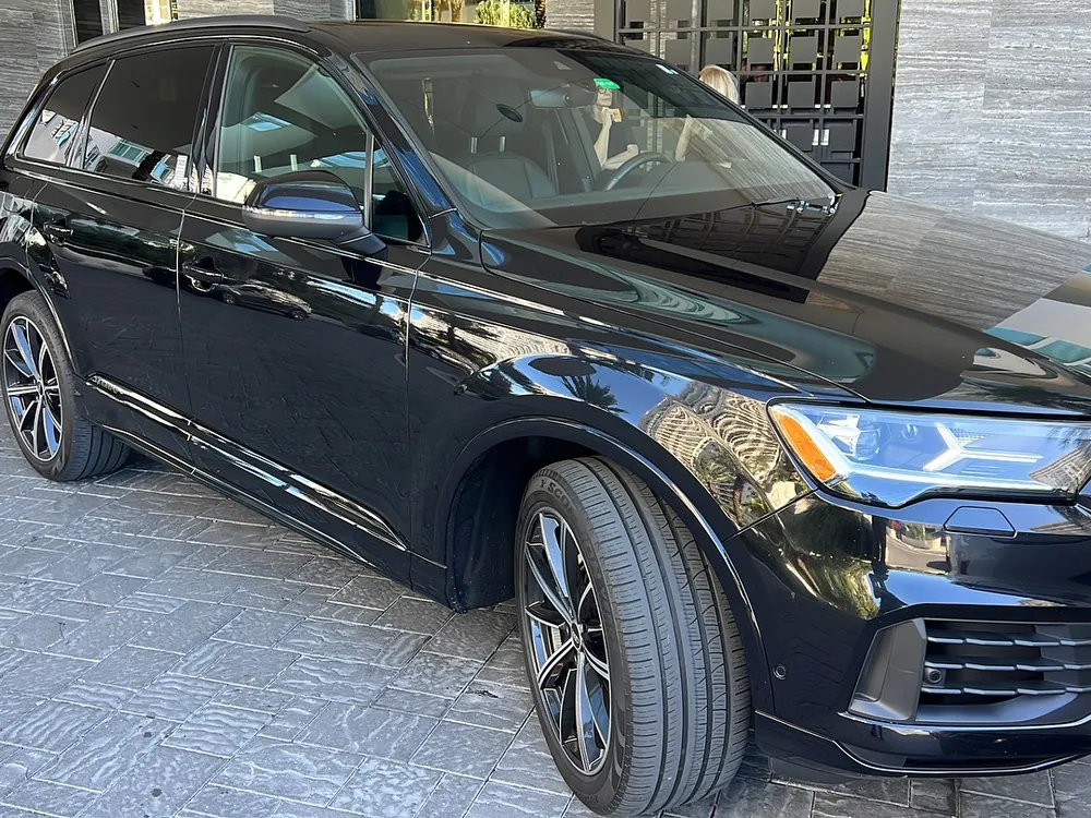 2021 Audi Q7 Black Edition 3