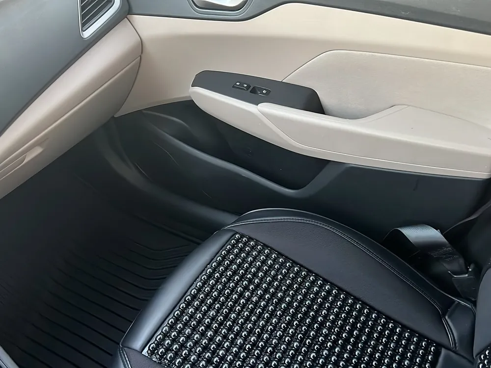 2021 Hyundai Accent SE 7