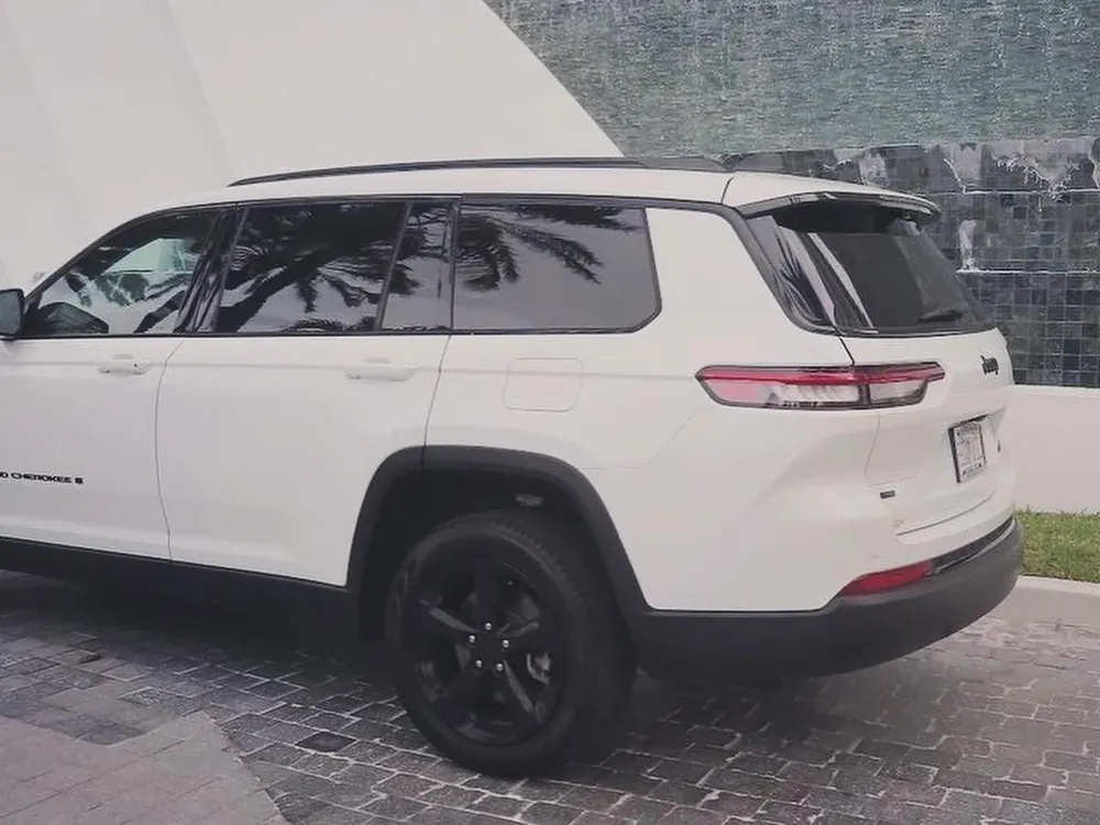 2022 Jeep Grand Cherokee Limited L 3